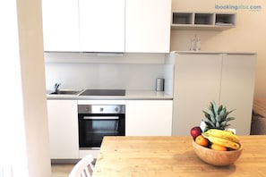 Kühlschrank, Ofen, Geschirrspüler