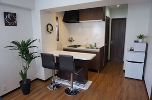 Fridge, microwave, stovetop, electric kettle