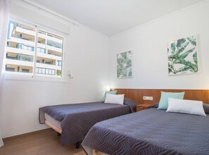 2 chambres, fer et planche à repasser, Wi-Fi gratuit, draps fournis
