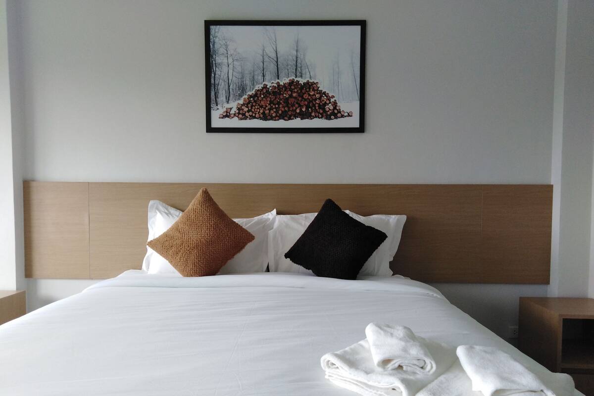 Desk, blackout curtains, rollaway beds, free WiFi