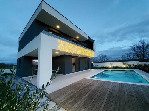 NEW VILLA ANGELO 2020, with SAUNA, GYM , HEATED POOL!!!