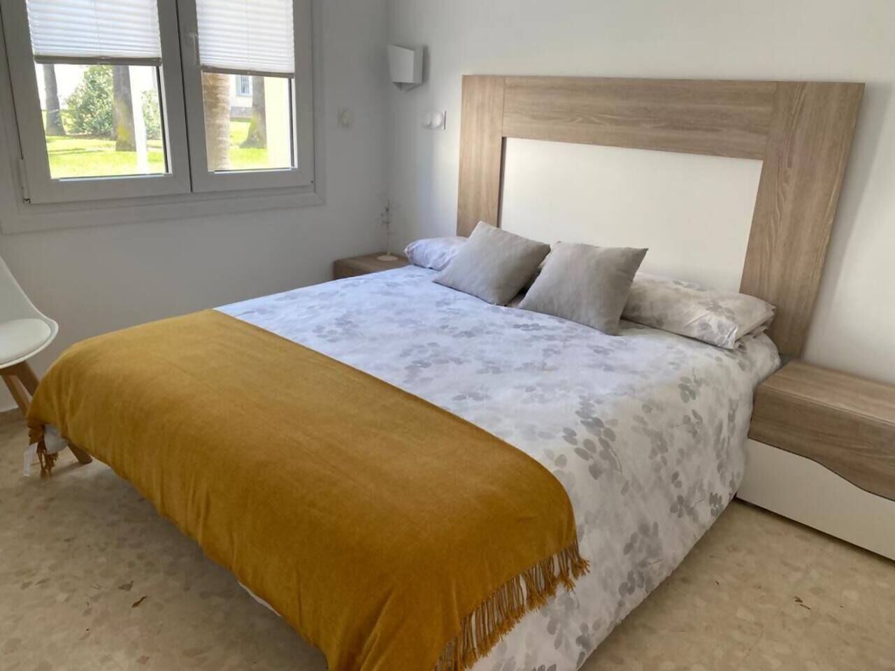 3 habitaciones, tabla de planchar con plancha, cuna de viaje y wifi 