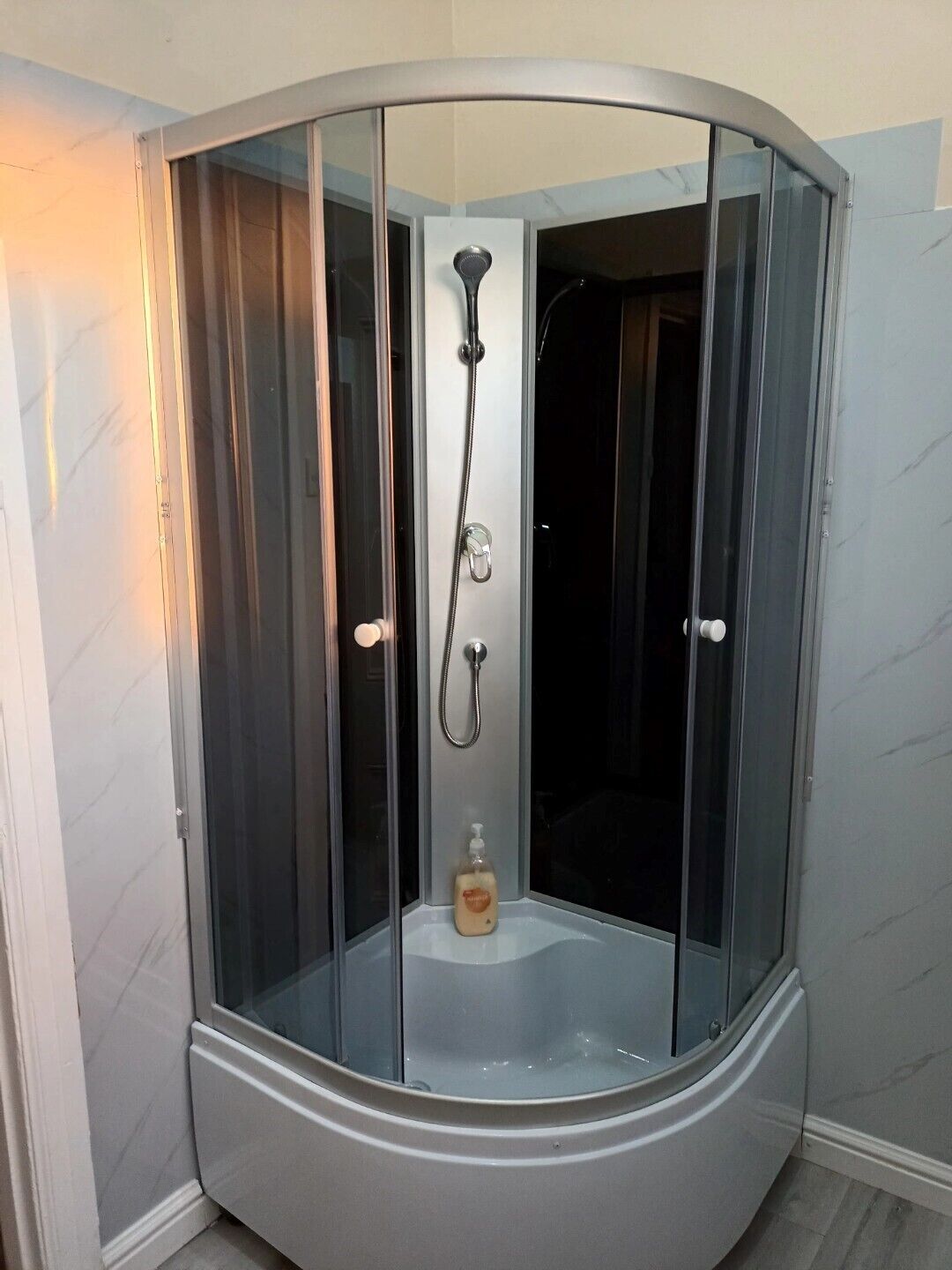 經濟客房, 1 張加大雙人床, 非吸煙房, 共用浴室 | 浴室 | 免費盥洗用品、吹風機、毛巾、肥皂