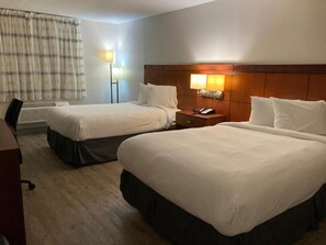 Desk, laptop workspace, soundproofing, iron/ironing board - The Hotel Orange (Orange)