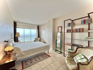 1 Schlafzimmer, Verdunkelungsvorhänge