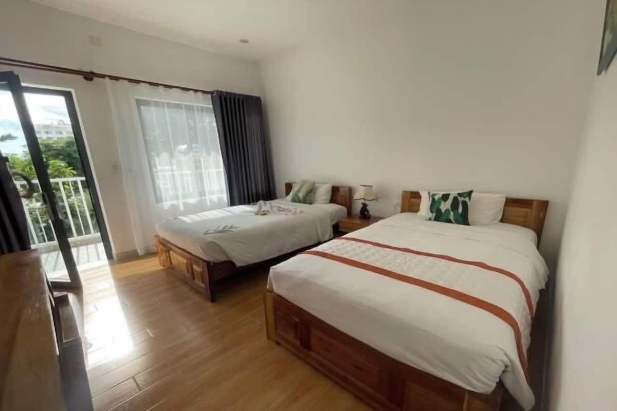 Minibar, desk, blackout curtains, soundproofing