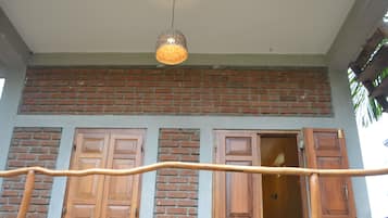 Deluxe Triple Room | Balcony