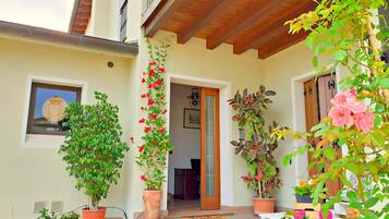 Perincian bahagian luar