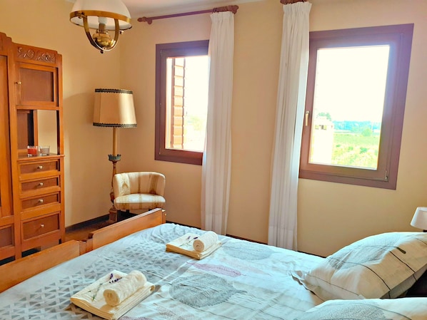 4 chambres, literie de qualité supérieure, couette en duvet d'oie