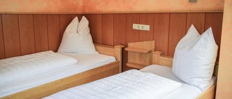 Desk, laptop workspace, cribs/infant beds, free WiFi