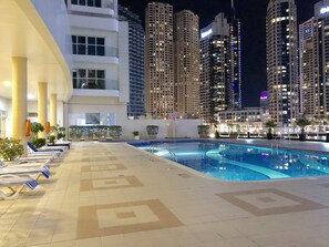 Piscine extérieure, piscine chauffée