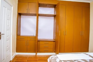 Desk, blackout drapes, free WiFi, bed sheets