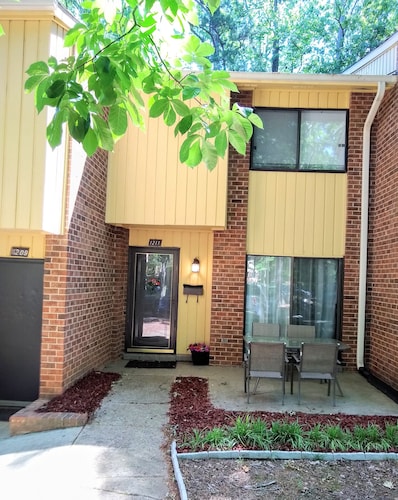 Quite Townhome in central Raleigh