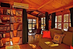 Fireplace, video games, DVD player, table football - A magical house in the heart of Guadarrama Park (Collado Hermoso)