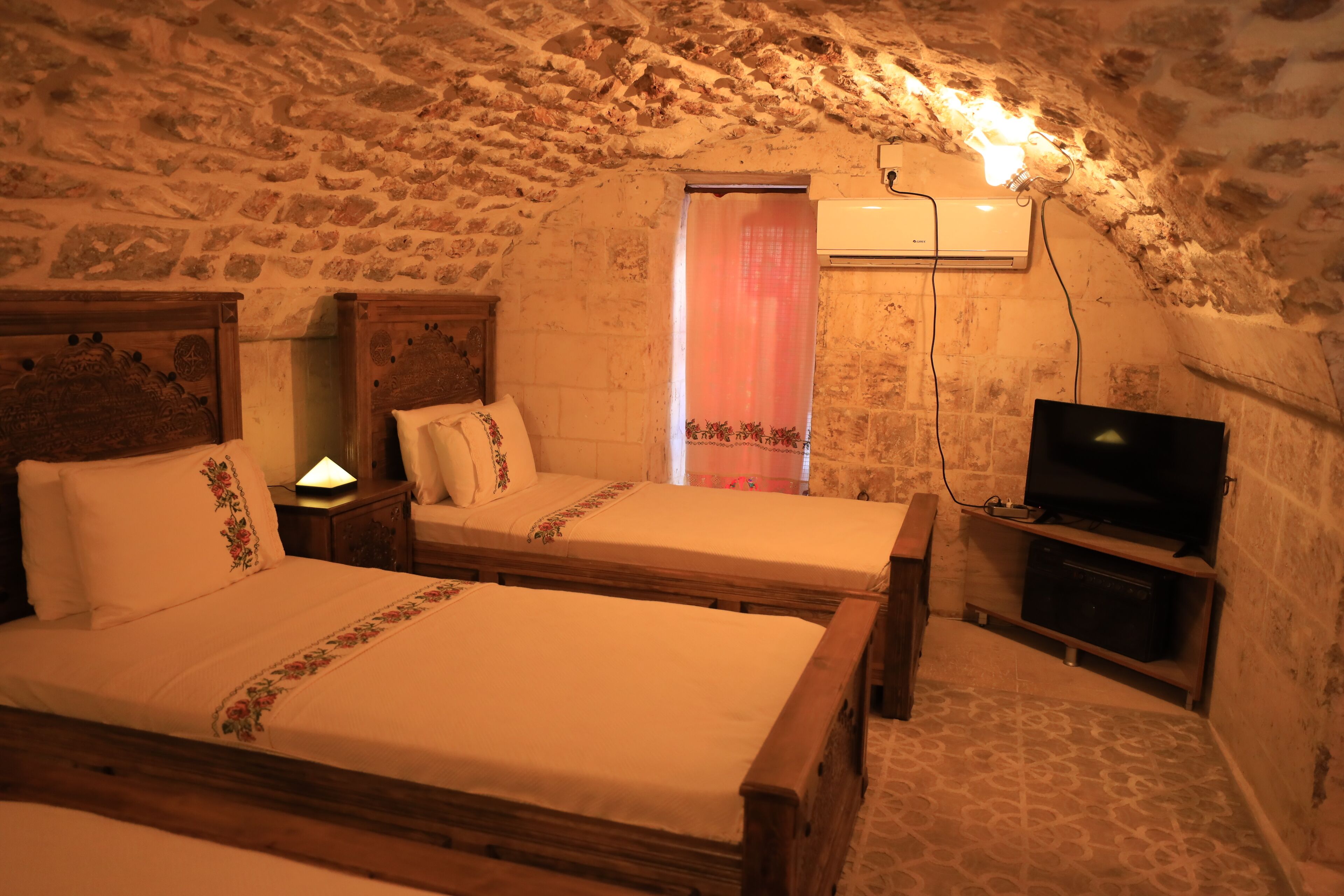 family quadruple room | 1 bedroom, minibar, desk, soundproofing