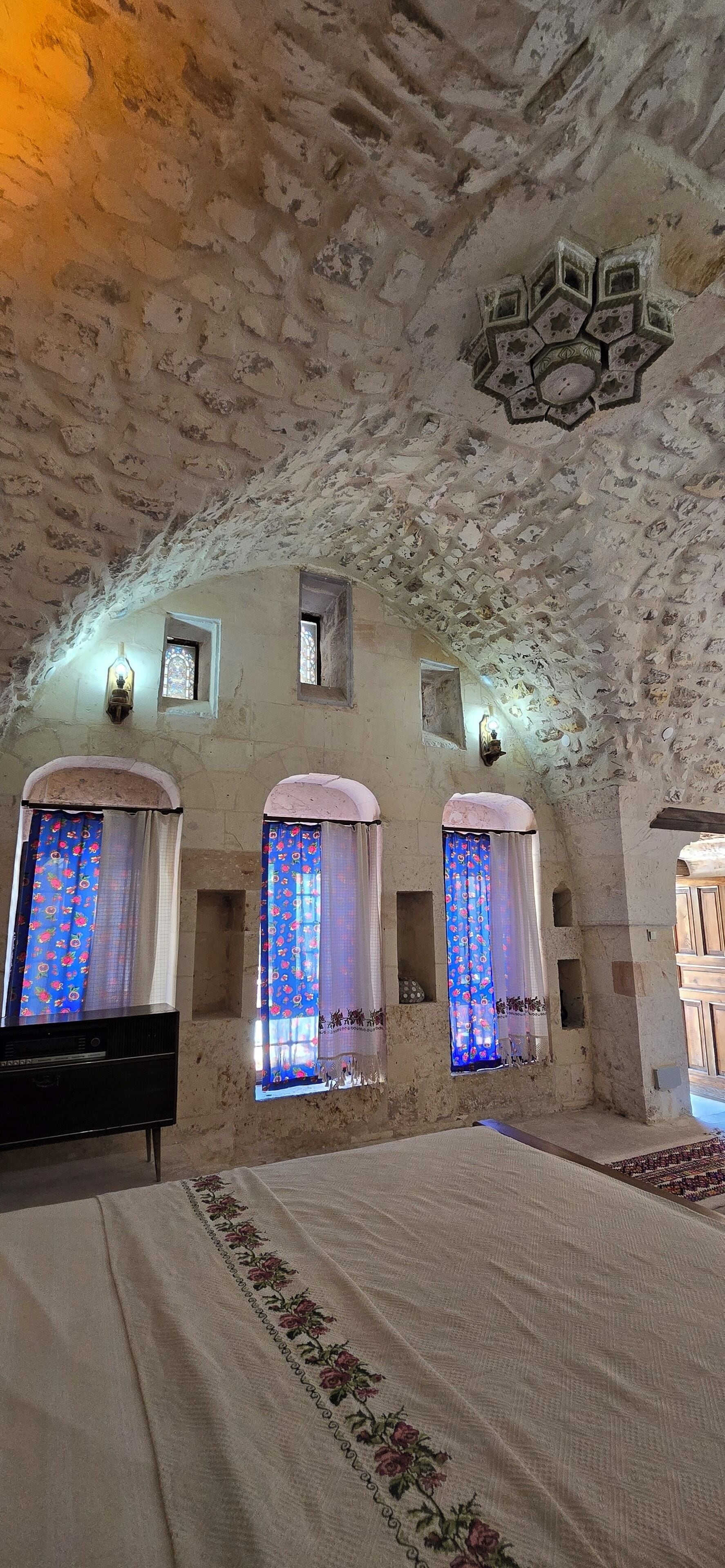 standard triple room | 1 bedroom, minibar, desk, soundproofing