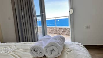 Penthouse Apartment | Individually decorated, individually furnished, desk, laptop workspace