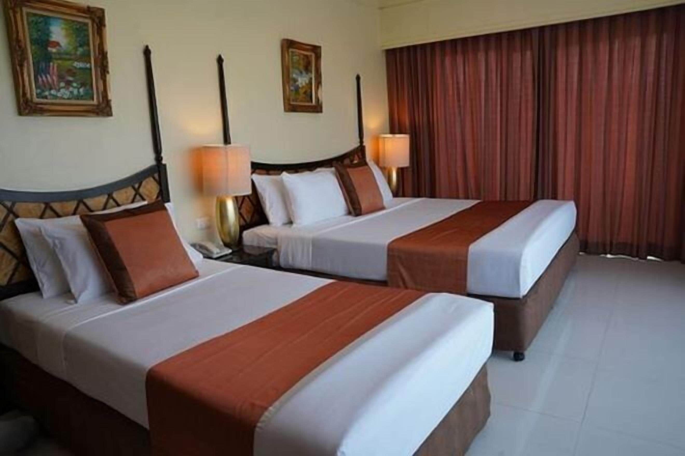 Minibar, in-room safe, soundproofing, free WiFi