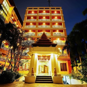 Front of property - evening/night