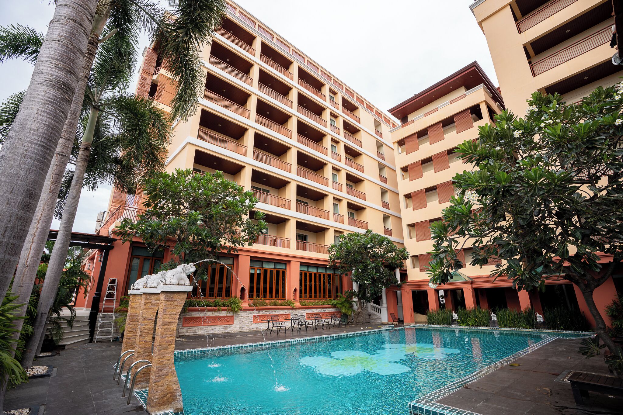 Photo - Sunday Chateau En Ville - Pattaya