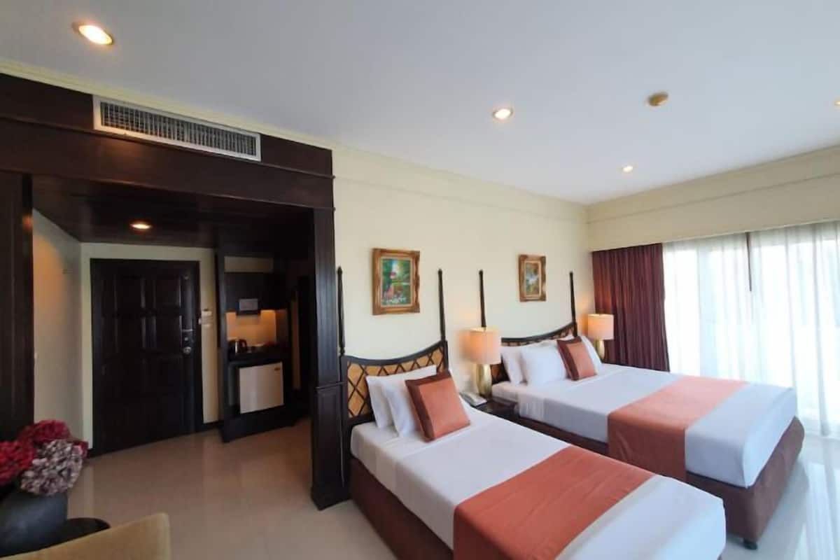 1 bedroom, minibar, in-room safe, blackout curtains