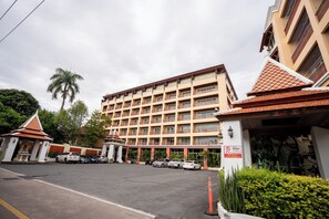 Façade de l’hébergement - soirée/nuit