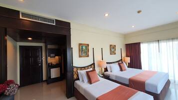 Premiere Deluxe Twin | 1 bedroom, minibar, in-room safe, soundproofing