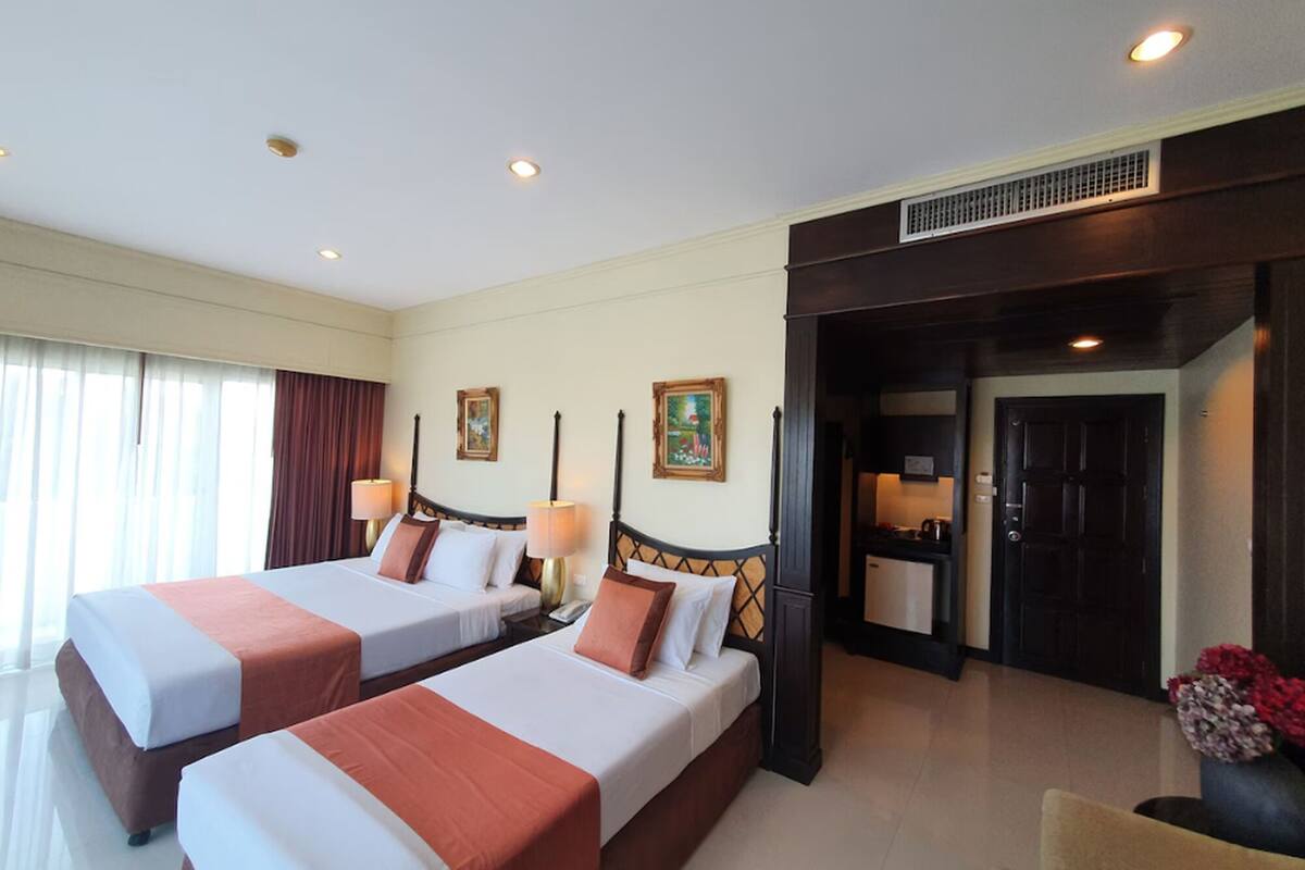 Deluxe Twin kamer (Premier) | Een bureau, gratis wifi, beddengoed