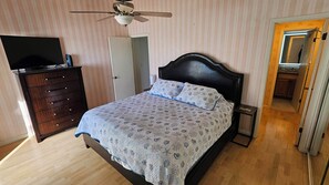 2 Schlafzimmer, Schreibtisch, Bügeleisen/Bügelbrett, kostenloses WLAN