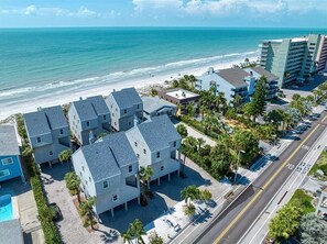 Exterior - Spectacular Beachfront Townhouse Condo PELICANS POINTE (Indian Shores)