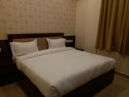 GANGA DARSHAN HOTEL AND RESORT