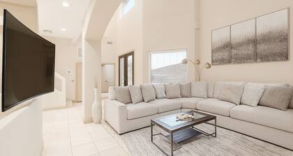 GOLF HUB MANSION 18 bed & 6 Bath 6,000 sq ft within 5 minutes of 7 Golf Courses