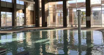GOLF HUB MANSION 16 bed & 6 Bath 6,000 sq ft within 5 minutes of 7 Golf Courses