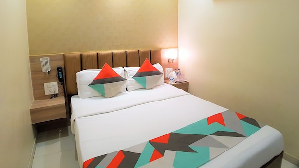 Standard Double Room | WiFi (free) - Hexa Hill Park (Mumbai)