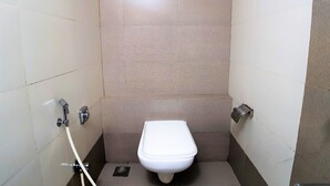 Standard Double Room | Bathroom | Shower, towels - Hexa Hill Park (Mumbai)