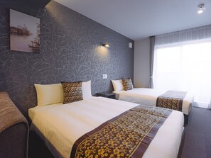 Free WiFi, bed sheets - GRAND BASE Hakata Bay (Fukuoka)