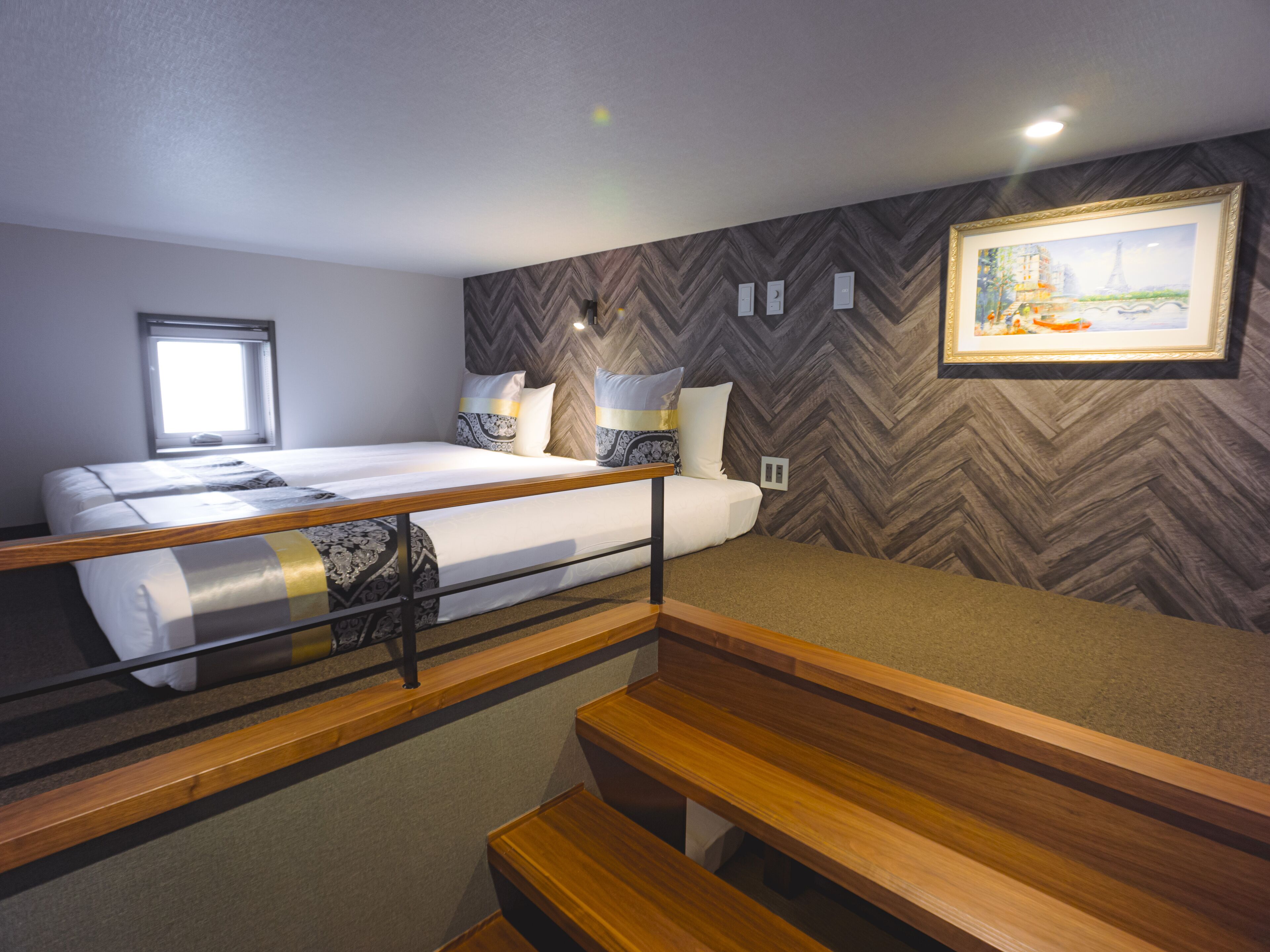 deluxe suite, non smoking (c) | 1 bedroom, free wifi, bed sheets