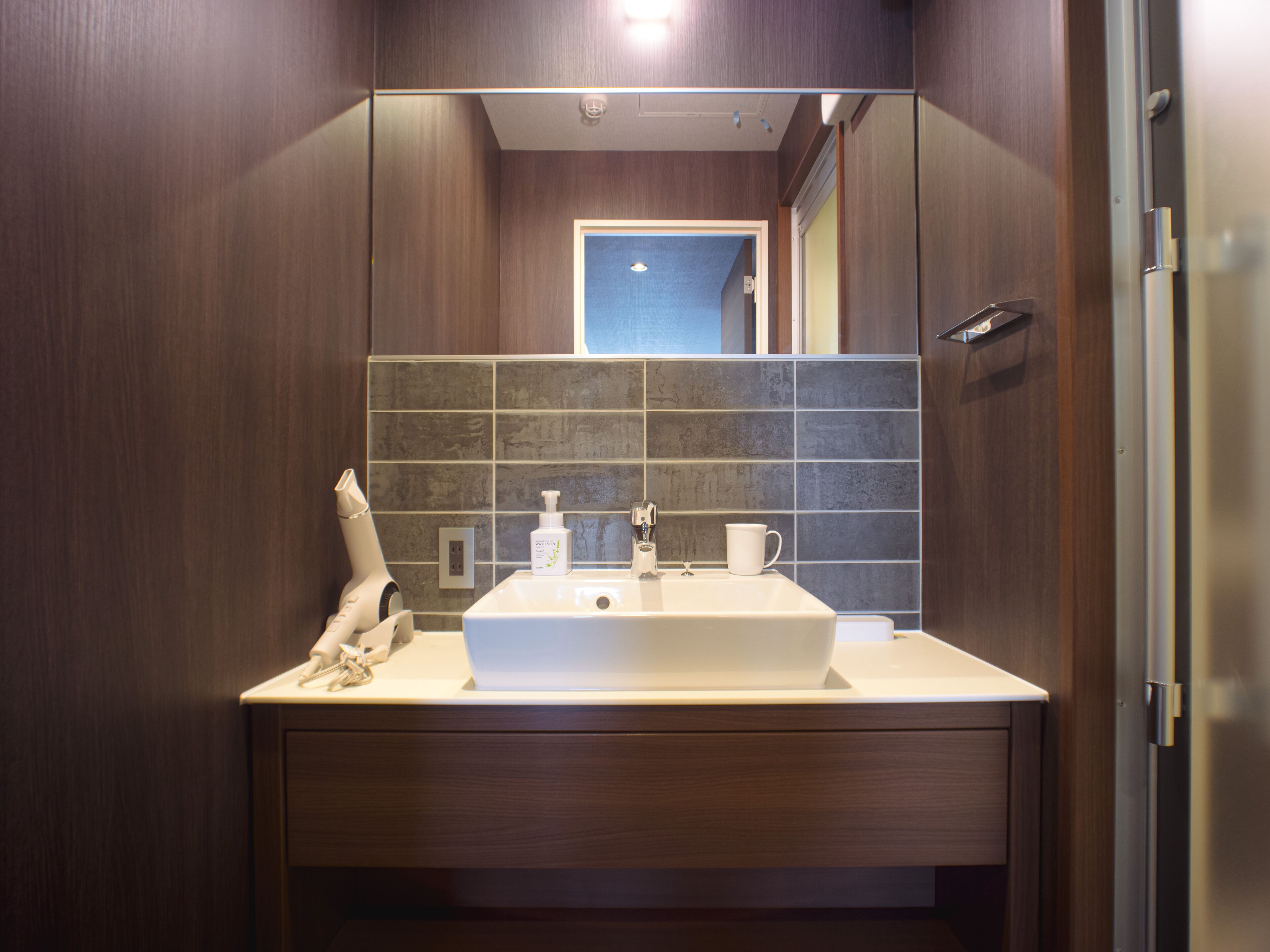 standard room, non smoking (b) | bathroom | free toiletries, hair dryer, slippers, electronic bidet