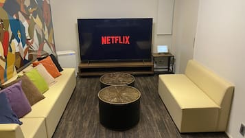 Executive Suite | 1 bedroom, free WiFi