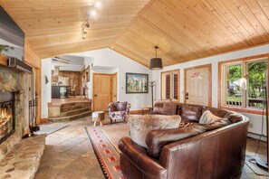 TV, fireplace, offices