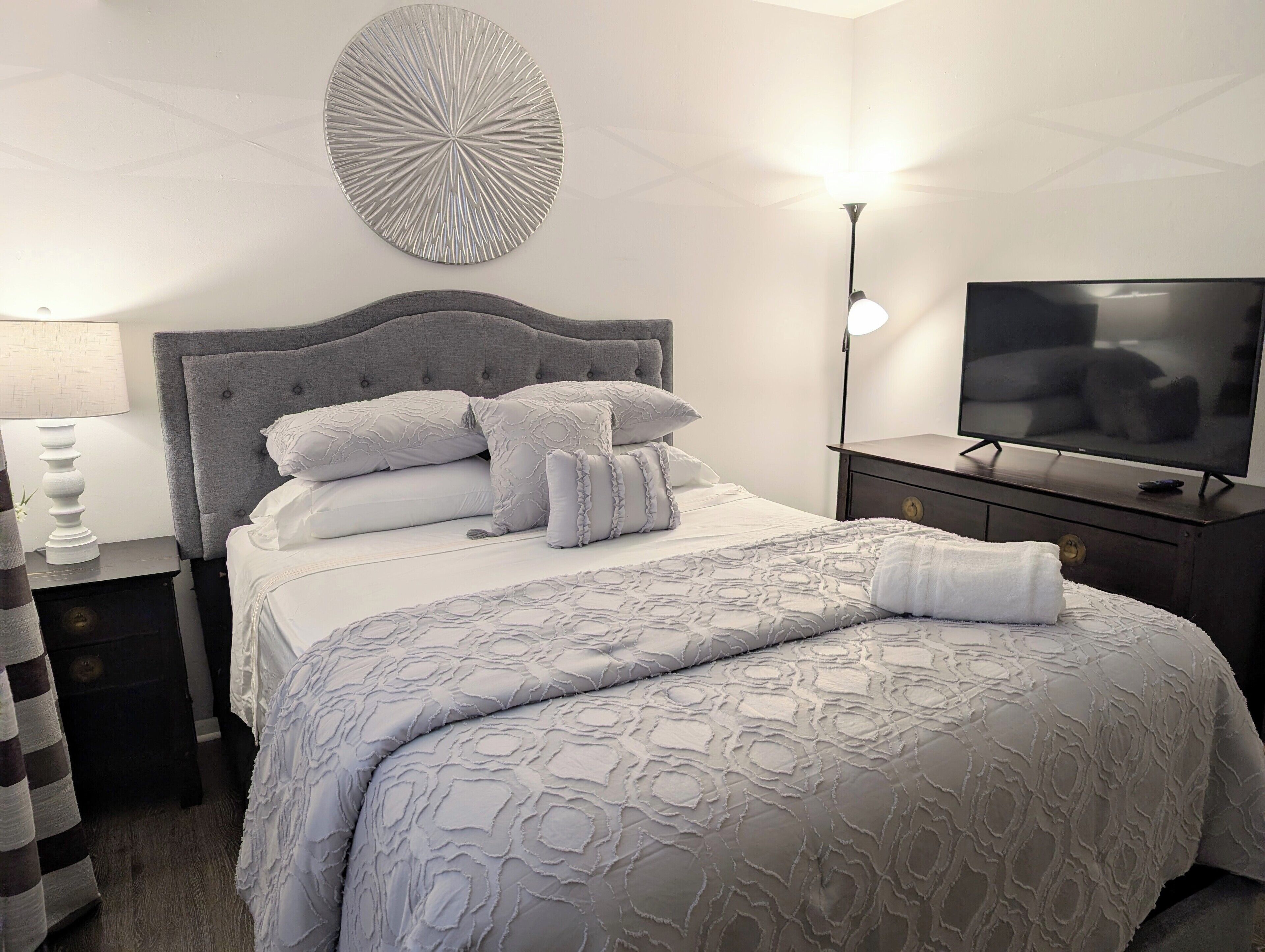 2 bedrooms, iron/ironing board, free WiFi, bed sheets