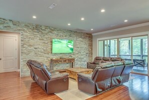 TV