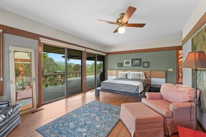 3 bedrooms, iron/ironing board, free WiFi, bed sheets - Frank Lloyd Wright–Inspired Architectural Retreat on 5 Private Acres (Rabun Gap)