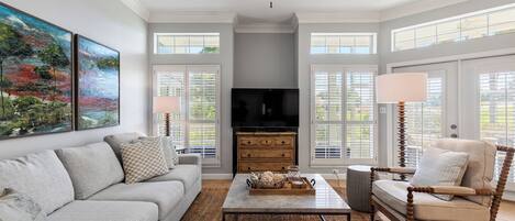 Smart-TV, DVD-Player, Bücher