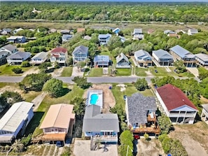 Exterior - Private Heated Pool and Hot Tub, across the street from the ocean! (Oak Island)