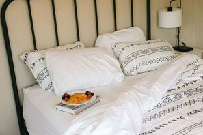 3 bedrooms, desk, iron/ironing board, travel cot