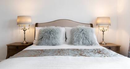 The Bluebird - Beautiful one bedroom apartment in Watford