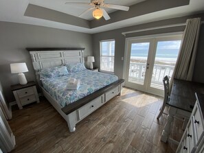 5 bedrooms, desk, iron/ironing board, travel crib - Beachfront! Near Town! Views! Heated Pool! 5Bd/3Bth #7 (Gulf Shores)