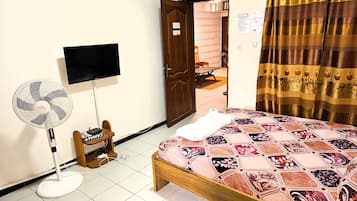 1 bedroom, desk, iron/ironing board, free WiFi