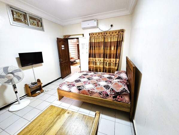 1 bedroom, desk, iron/ironing board, free WiFi